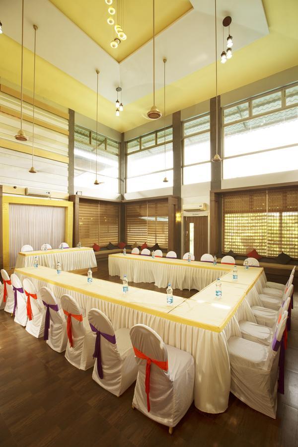 Palms Water Resort Kalyan Exterior photo